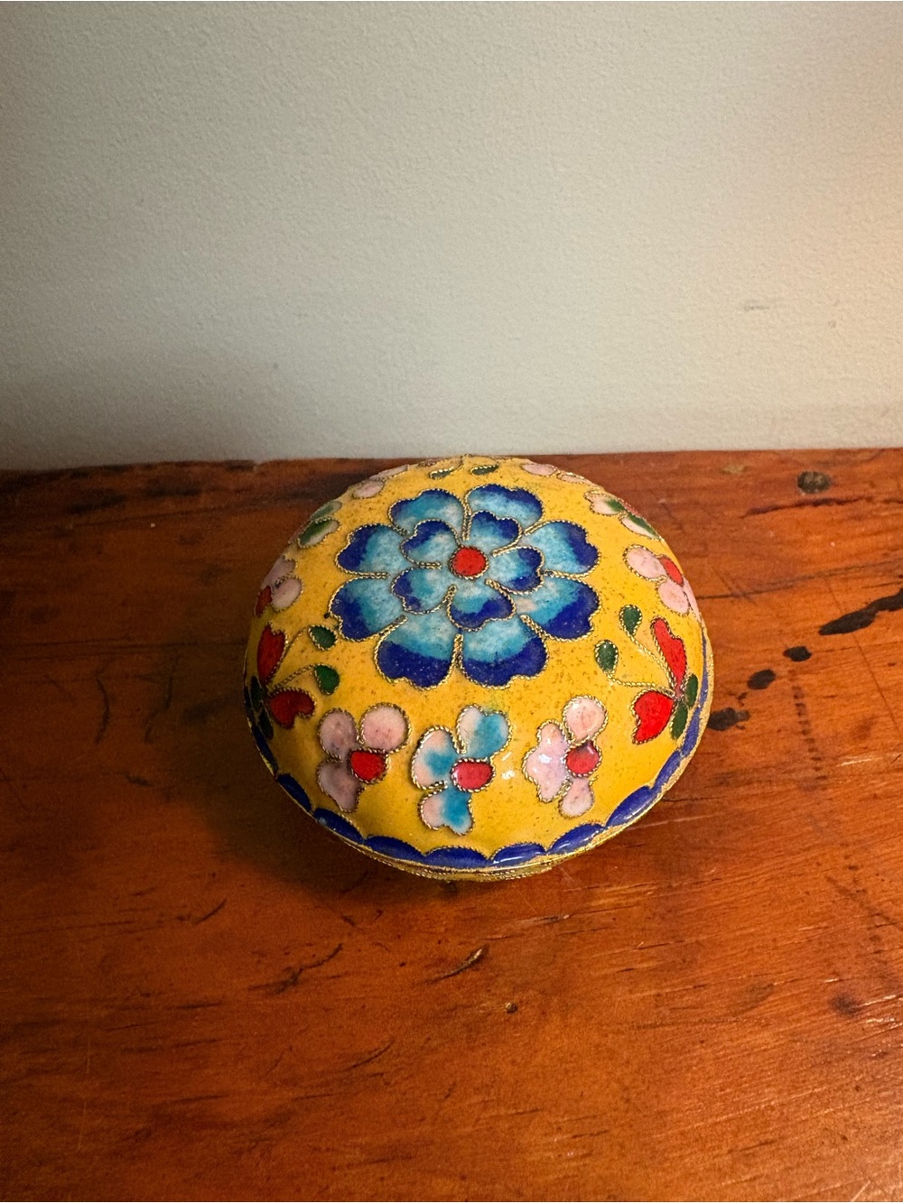 Vintage Chinese Cloisonné Enamel Round Trinket Box Floral Motif
